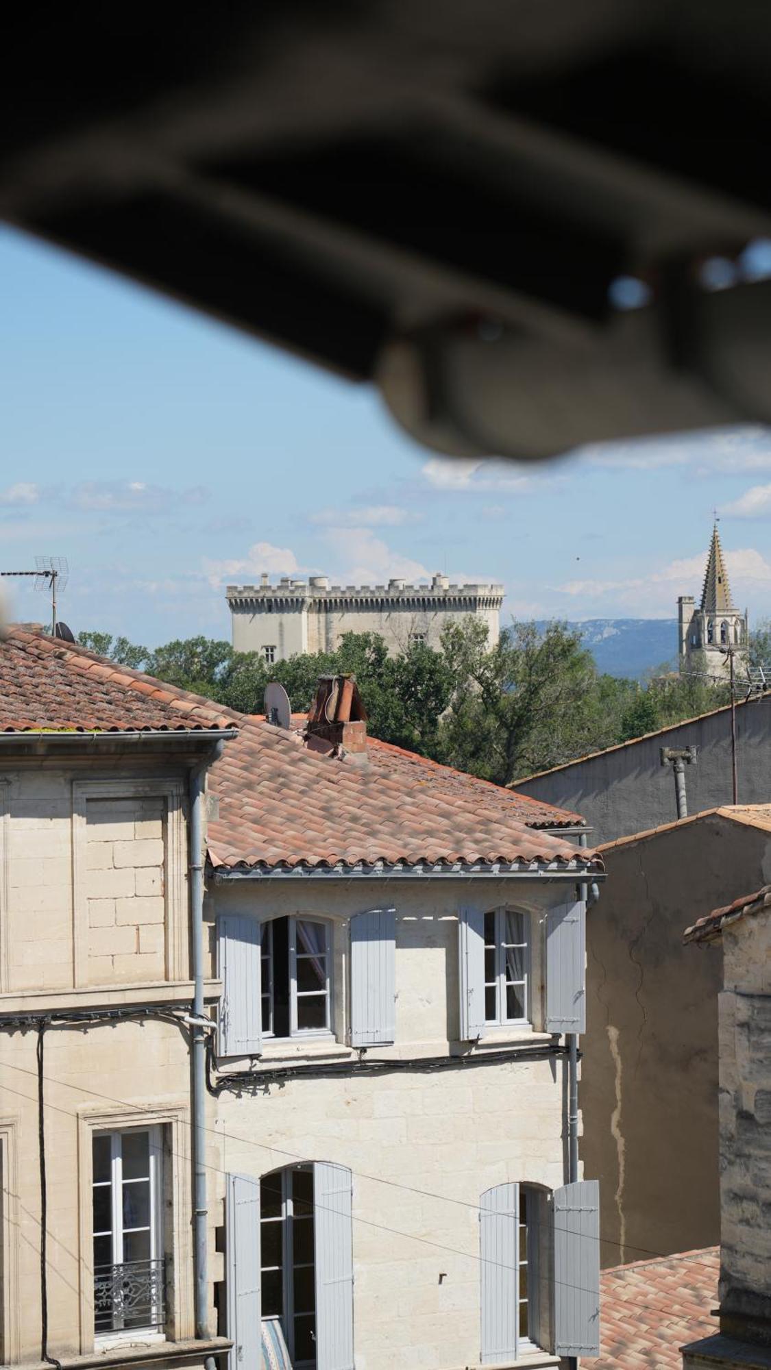 * * * Donjon Du Bijoutier * * * Wifi+clim+terrasse Beaucaire (Gard)