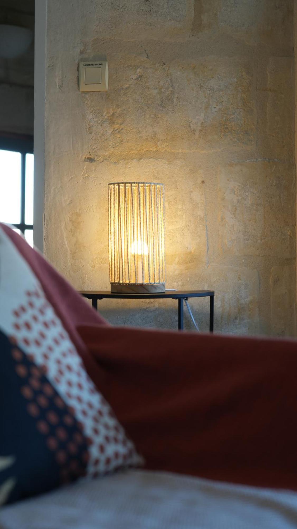 * * * Donjon Du Bijoutier * * * Wifi+clim+terrasse * Beaucaire (Gard)